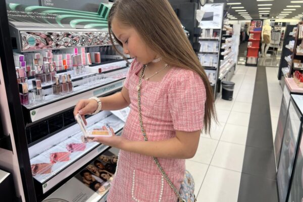 Little Girls Are Harming Their Skin With Anti-Aging Products Little Girls Are Harming Their Skin With Anti-Aging Products